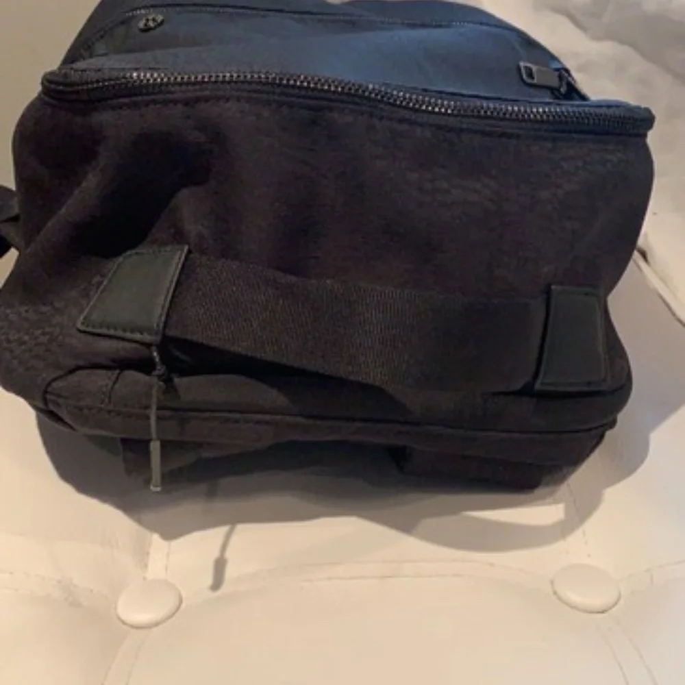 CITY ADVENTURER BLACK BACKPACK 17L